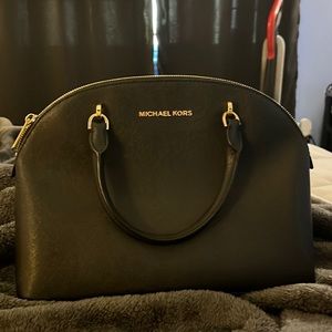 Michael kors medium black satchel